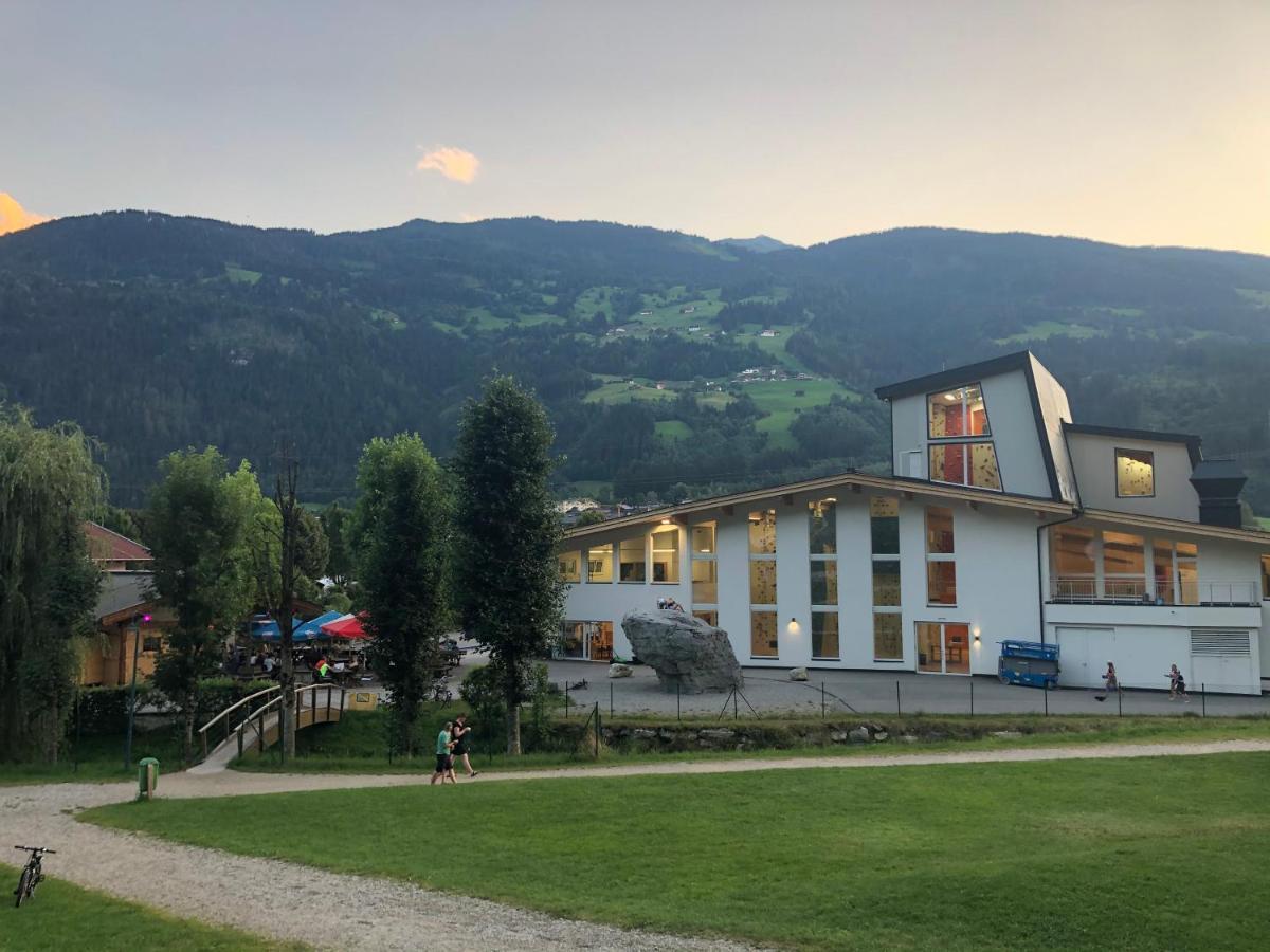 Zillerglueckhuette - 5 Sterne Camping Aufenfeld Aschau Im Zillertal 外观 照片
